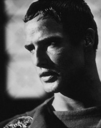 Marlon Brando como Marco Antonio
