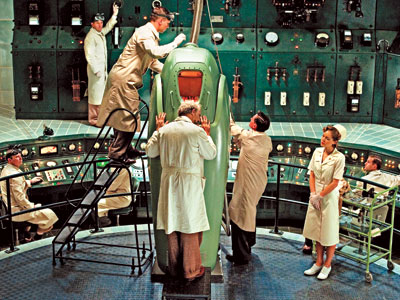 El Proyecto Renacimiento, Stanly Tucci como el Dr. Abraham Erskine
