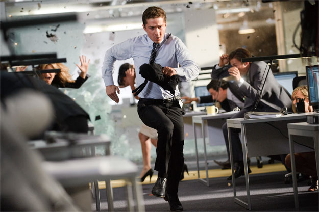 Una clásica imagen de la saga Transformers: Sam Witwicky correteando