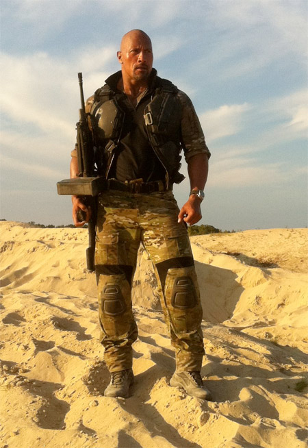 Dwayne "The Rock" Johnson como Roadblock en G.I. Joe 2: Retaliaton