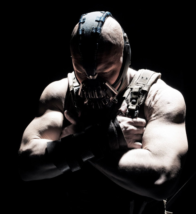 El bruto de Bane, que mete miedo se le mire por donde se le mire