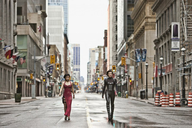 Una nueva imagen de Resident Evil: venganza con Ada Wong y Alice