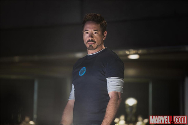 Tony Stark con cara de preocupaci&oacute;n