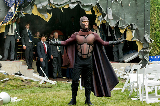 Magneto demostrando su poder