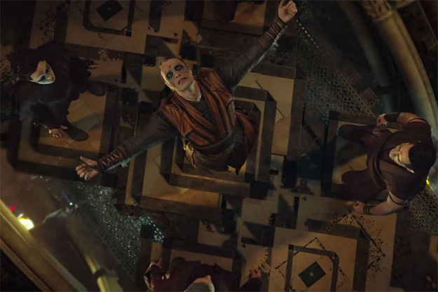Mads Mikkelsen es Kaecilus en Doctor Strange