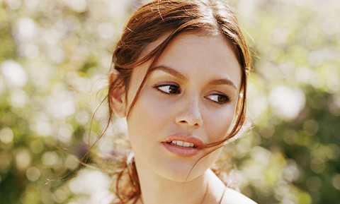 Guap&iacute;sima Rachel Bilson... Wonder Woman por derecho propio!
