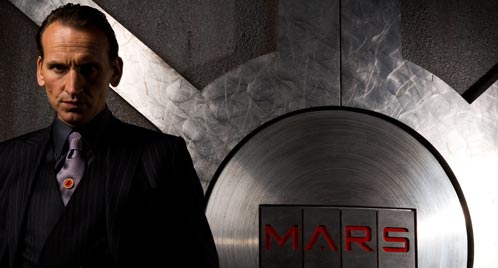 Christopher Eccleston como Destro en las puertas de MARS
