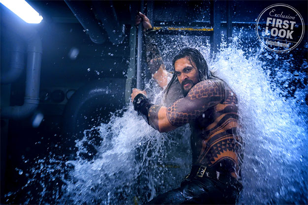 Aquaman entrando en acción