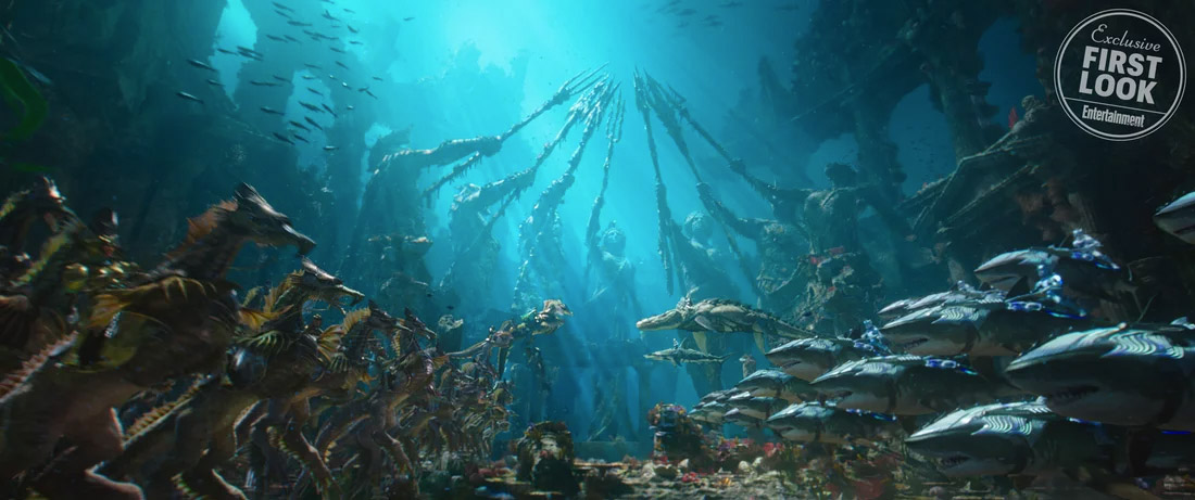 El concilio de los Reyes en Aquaman, tiburones blancos vs. caballitos del diablo gigantes