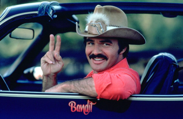 Burt Reynolds en Los caraduras