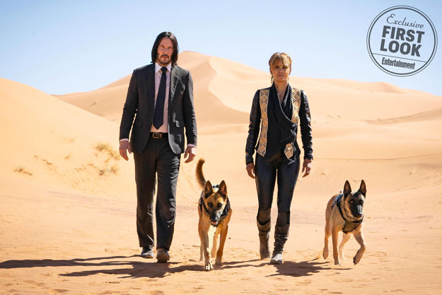 John Wick, un perro, Sofia, otro perro