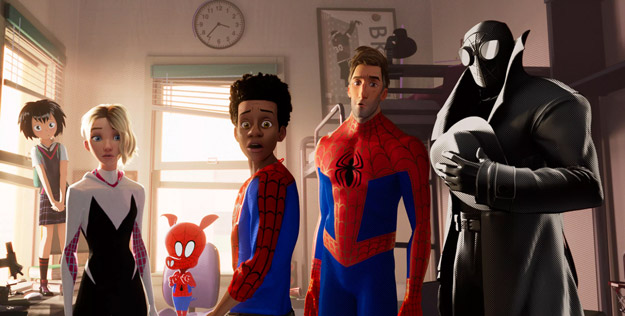 Todos los Spider-Man en un mismo universo: Peni Parker, Gwen Stacy, Spider-Ham, Miles Morales, Peter Parker y Spider-Man Noir